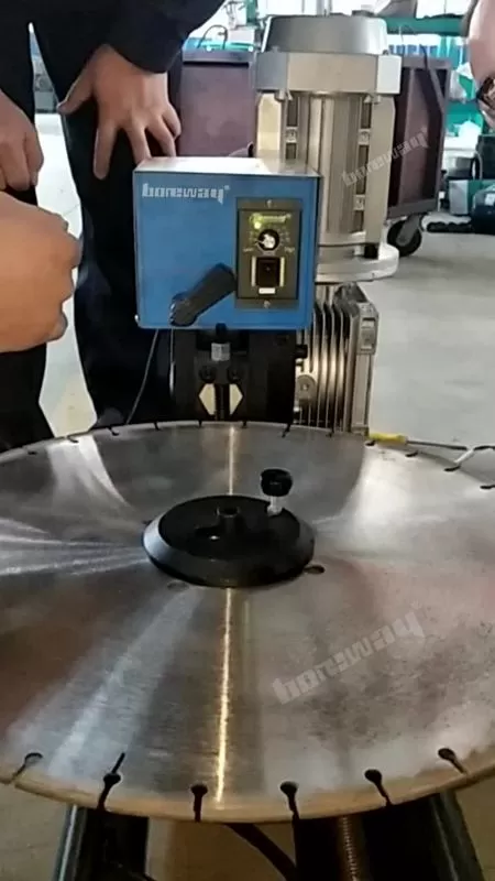 Automatic hammer machine for removal of useless segments